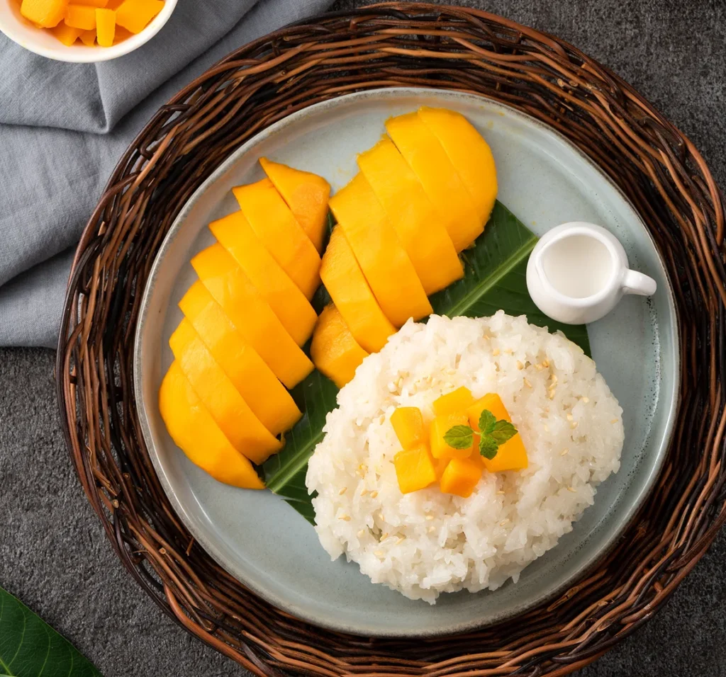 Mango Sticky Rice Lim Ros Thai Desset