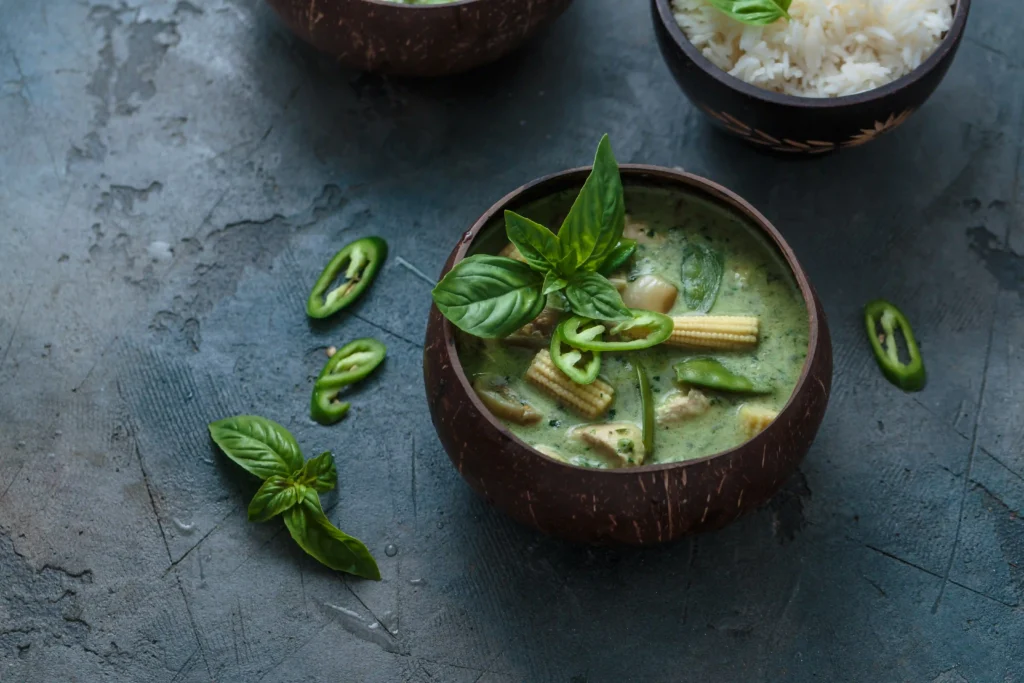 Green curry with chicken and rice